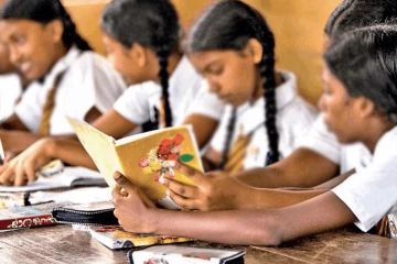 6 ශ්‍රේණියේ අලුත් ඉගෙනුම් මොඩියුල මුද්‍රණය අවසන් අදියරේ - වාර දෙකේම පොත් එකවර පාසල්වලට