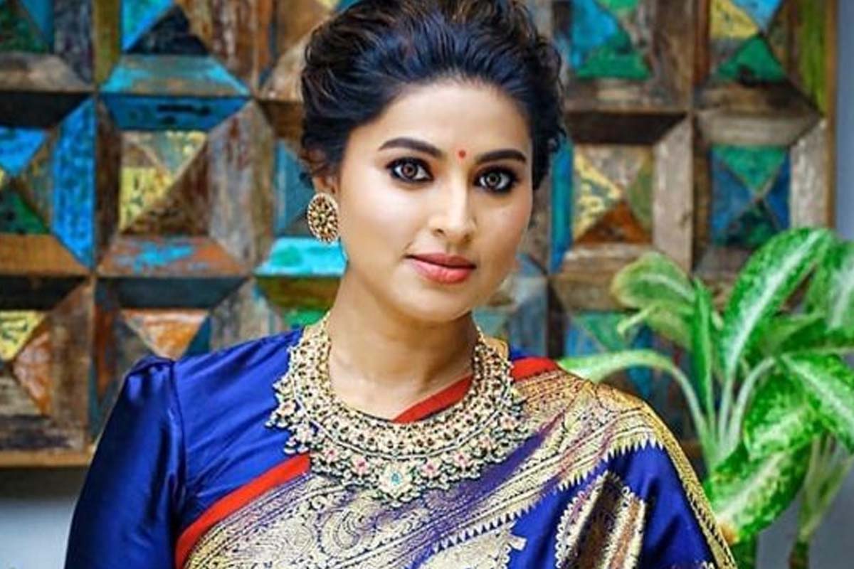 நடிகை சினேகாவின் சொத்து மதிப்பு இத்தனை கோடியா? முழுவிபரம் இதோ | Actress Snehas Property Net Worth நடிகை சினேகாவின் சொத்து மதிப்பு இத்தனை கோடியா? முழுவிபரம் இதோ | Actress Snehas Property Net Worth