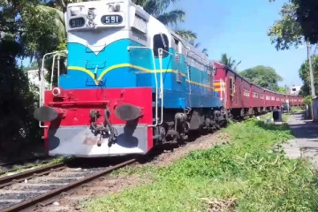 ரயிலுடன் மோதுண்டு இளைஞர் பலி