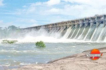 කලා වැවේ වාන් දොරටු යලි අරියි - ධාරිතාව ඉහළ ගොස් පාලමක් යටවේ