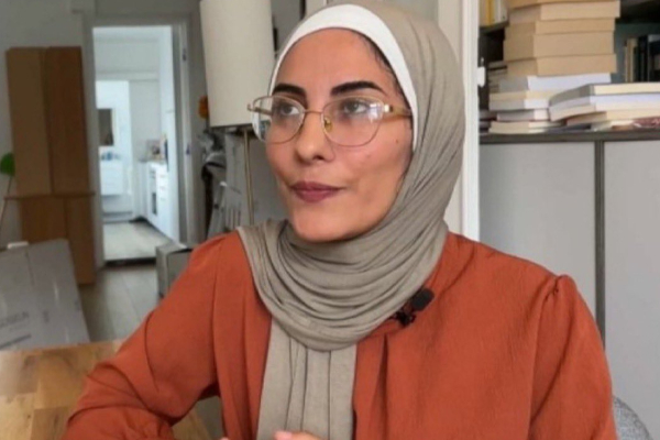 காசா மாணவி ஒருவர் பிரான்சிலிருந்து வெளியேற்றம்: பின்னணி | Gaza Student Left France Over Anti Semitic Post