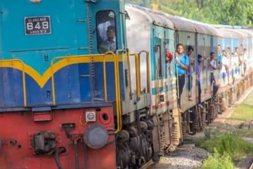 மலையக தொடருந்து சேவைகள் பாதிப்பு