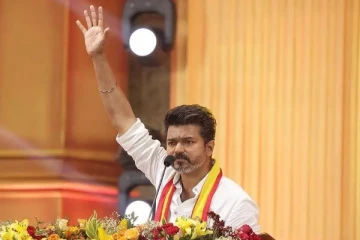 ஊழல் பட்டியலை கையில் எடுக்கும் விஜய் - ஆளுநருடன் சந்திப்பு?