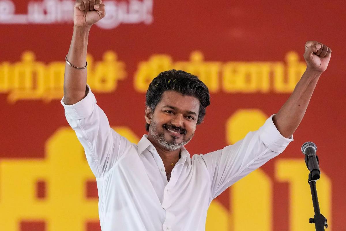 இடைத்தேர்தல் முடிவுகளுக்குப் பின் முதலமைச்சர் விஜயின் அதிரடி பதிவு | Tvk Leads In Madurantakam Dharapuram Seats