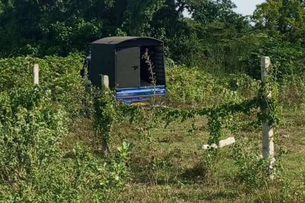 தமிழர் பகுதியில் பயங்கர விபத்து சம்பவம்... மூவர் வைத்தியசாலையில்! | 3 Vehicles Collided With Each Other In Mannar தமிழர் பகுதியில் பயங்கர விபத்து சம்பவம்... மூவர் வைத்தியசாலையில்! | 3 Vehicles Collided With Each Other In Mannar