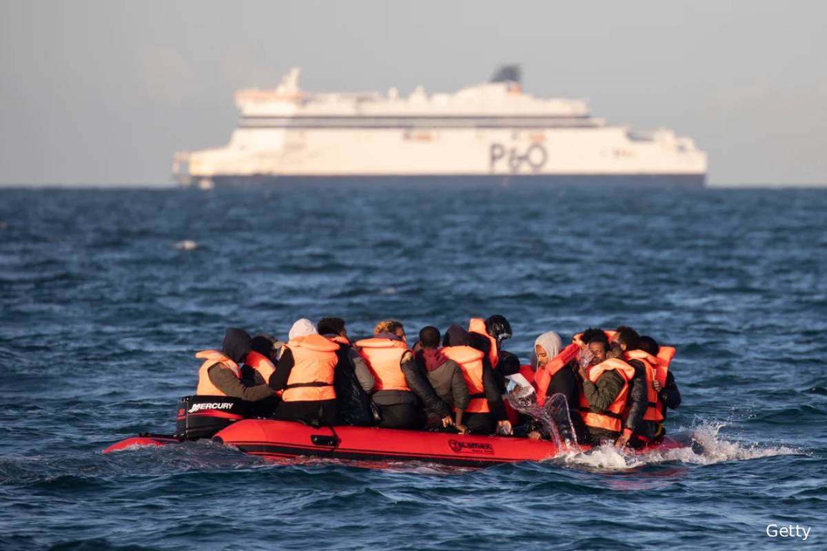 10 நாடுகளைச் சேர்ந்தவர்களை நாடுகடத்த பிரான்சுடன் பிரித்தானியா ஒப்பந்தம் | France Deal With Uk To Deport 10 Country Migrants