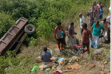 திருகோணமலையில் கோர விபத்து; 3 பேர் உயிரிழப்பு (photos)