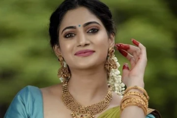 இதுவரை இல்லாத அளவிற்கு செம மார்டன் உடையில் லாஸ்லியா.. இதோ பாருங்க