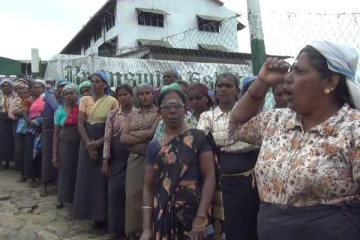 மீண்டும்  ஆயிரம் ரூபா வேதனம் கோரிய போராட்டம் (Photos)