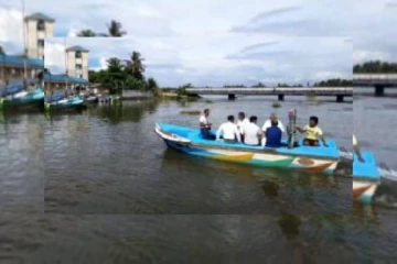 மீன்பிடிப் படகுகளுக்கு பயன்படுத்தக்கூடிய மின்கலங்களில் இயங்கும் இயந்திரங்கள்