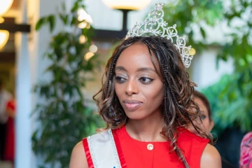 கட்டுநாயக்கவில் பாராம்பரிய நடனமாடிய உலக அழகி ஷேகோ கேலே