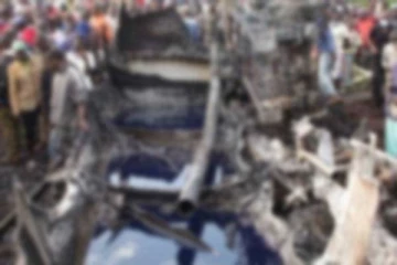 கென்யாவில் வெடித்து சிதறிய பெட்ரோல் டேங்கர்..!