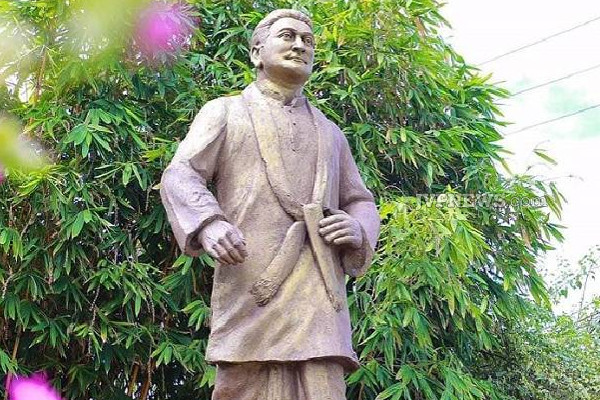 ஆர்ப்பாட்டத்தில் உடைக்கபட்ட டி.ஏ ராஜபக்ஷ சிலை மீண்டும் புனரமைப்பு | Mahinda Rajapaksa Fathers Statue Restored Tangalle