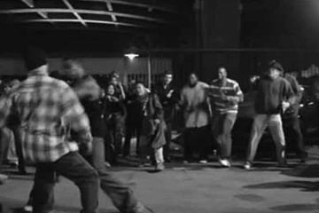 ரணிலை ஆதரிக்கும் எம்.பியை தாக்கிய சாரதி; ஹோட்டலில் அடிதடி!