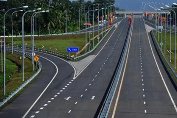 அதிவேக நெடுஞ்சாலையில் கொட்டாவை ஊடாக வெளியேற தடை!