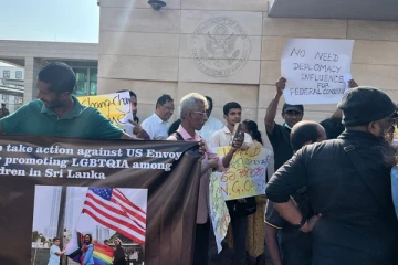 அமெரிக்க தூதுவருக்கு எதிராக கொழும்பில் ஆர்ப்பாட்டம்