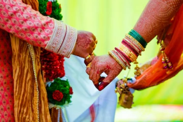 கிராமம் ஒன்றில் காதல் திருமணங்களுக்கு தடை; எங்கு தெரியுமா?