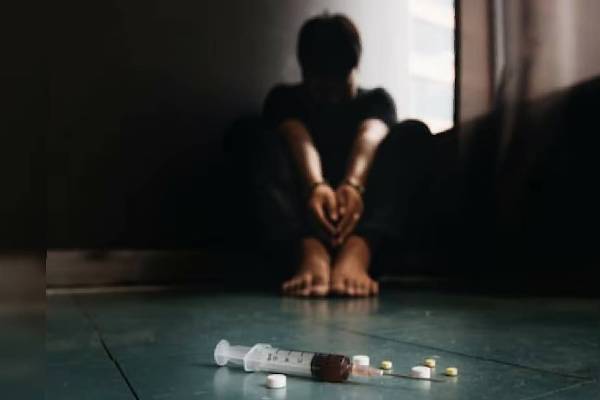 போதைப்பொருள் வெறி ; தந்தையின் செயலால் 14 வயது மகளுக்கு நேர்ந்த கதி | Drug Addit Father Brutally Attack 14 Old Daughter