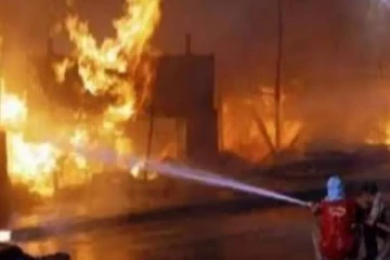 கொழுந்துவிட்டு எரிந்த வீடு - ஒரே குடும்பத்தைச் சேர்ந்த 4 பேர் பலி!