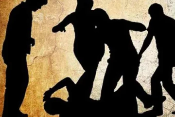 இரு குழுக்களுக்கிடையில் இடம்பெற்ற மோதல்; நபருக்கு நேர்ந்த கதி