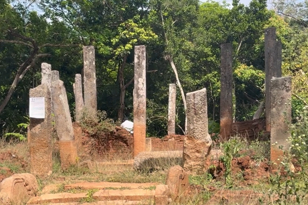குருந்தூர்மலை ஆதிசிவன் ஆலயத்தில் வழிபாடு; காவல் காத்த இராணுவம் மற்றும் பொலிஸார்! | Worship At Kurundurmalai Adishivan Temple