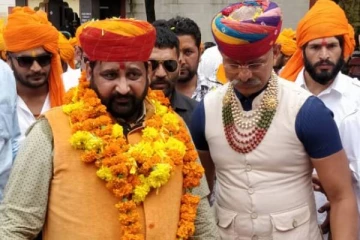 அமைப்பின் தலைவரை வீட்டில் புகுந்து சுட்டுக்கொன்ற நபர்கள்! என்கவுண்டர் செய்ய வேண்டும் என வெடித்த போராட்டம்