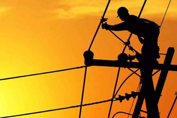 நாட்டின் பல பகுதிகளில் மின்தடை: எழுந்துள்ள சிக்கல் | Over 300000 Power Disruptions Due To Bad Weather நாட்டின் பல பகுதிகளில் மின்தடை: எழுந்துள்ள சிக்கல் | Over 300000 Power Disruptions Due To Bad Weather