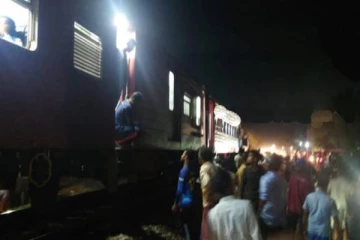 மட்டக்களப்பில் இரவு பயங்கர சம்பவம்... ரயிலில் மோதி பரிதாபமாக உயிரிழந்த இளைஞன்!