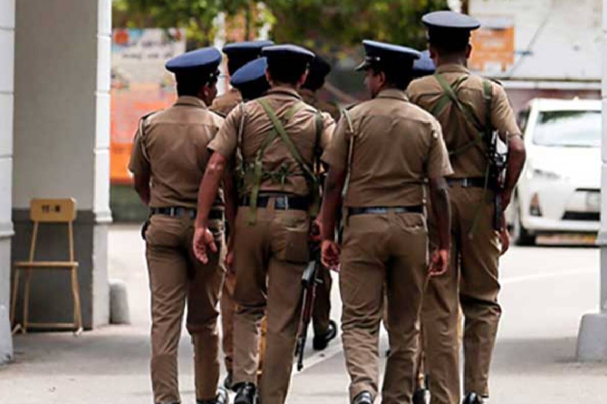 யாழில் வாள் வெட்டு சம்பவத்துடன் தொடர்புடைய இளைஞர் கைக்குண்டுடன் கைது | Jaffna Sword Cutting Incident Youth Arrested