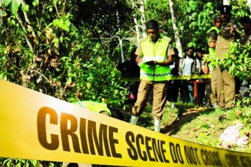 மகனின் துப்பாக்கிச்சூட்டுக்கு இலக்காகி தந்தை பலி