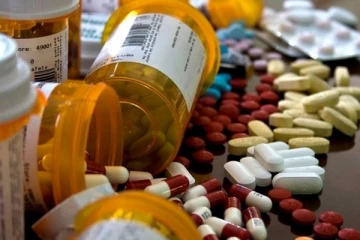 அத்தியாவசிய மருந்துகளுக்குத் தட்டுப்பாடு ஏற்படும் அபாயம்