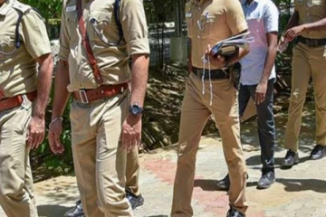 சாமி கும்பிட்டுவிட்டு அம்மனிடமே திருட்டு