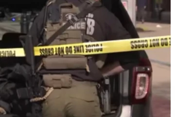 පස් දෙනෙකු මිය ගිය ඇමරිකාවේ වෙඩි තැබීම