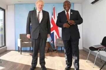 பொரிஸ் ஜோன்சன் மற்றும் சிரில் ராமபேசா இடையே பேச்சு வார்த்தை