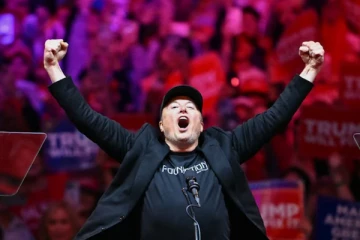 வரலாற்றில் மிகப்பெரிய பணக்காரராக எழுந்த எலன் மஸ்க்