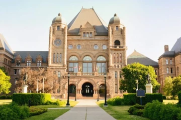 ரொறன்ரோ குயின்ஸ் பார்க்கில் அனைத்து சட்டமன்ற செயற்பாடுகளும் விரைவில் மூடப்படலாம்?