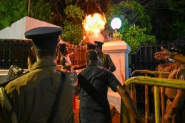 அலரி மாளிகை அருகே திடீர் தீ: ட்ரோன் கமராக்கள் மூலம் கண்காணிப்பு