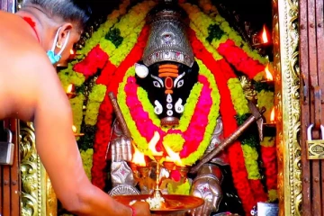 ஆஷாட நவராத்திரியில் வராகி அம்மனை எப்படி வழிபாடு செய்யவேண்டும்