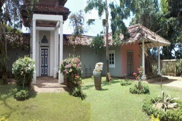 முன்னாள் நிதியமைச்சர் வீட்டுக்குள் புகுந்த திருடர்கள்: பெறுமதியான பொருட்கள் திருட்டு