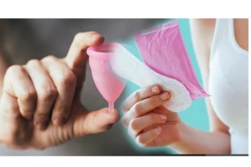 மாதவிடாய் காலங்களில் மென்சுரல் கப் பயன்படுத்து நல்லதா? கெட்டதா? பார்ப்போம்