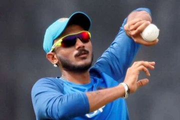 பிரபல இந்திய கிரிக்கெட் வீரருக்கு கொரோனா : அச்சத்தில் கிரிக்கெட் வாரியம்