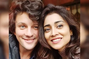 தனது மகளுடன் கடற்கரையில் விளையாடிய நடிகை ஸ்ரேயா, ரசிகர்களை கவர்ந்த வீடியோ..