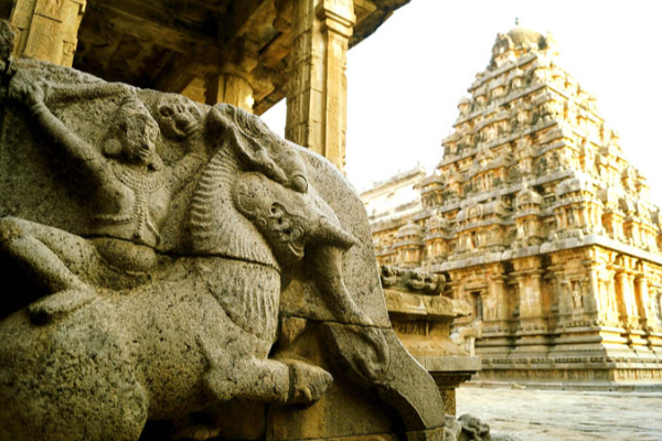 தமிழகம் மறந்து போன தாராசுரம் ஐராவதீஸ்வரர் கோயில் சிறப்புகள் | Airavatesvara Temple Darasuram தமிழகம் மறந்து போன தாராசுரம் ஐராவதீஸ்வரர் கோயில் சிறப்புகள் | Airavatesvara Temple Darasuram