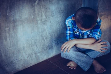 மாணவரிடம் அத்துமீறிய அதிபர் கைது