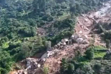 மண்சரிவில் பாதிக்கப்பட்ட மக்களுக்கு மாற்றுக் காணி வழங்கத் திட்டம்