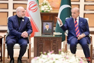 ஈரானுடன் மற்றுமொரு பேச்சுவார்த்தை - பொருளாதாரத்தை முடக்கிய ட்ரம்ப்