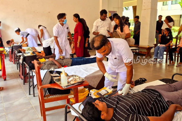 தியாகி திலீபனை நினைவு கூர்ந்து யாழ்ப்பாணப் பல்கலைக்கழக மாணவர்களால் இரத்த தானம் | Jaffna Uni Students Blood Donation