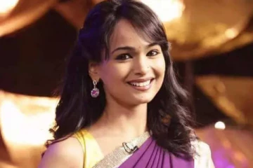 என்னுடைய அம்மாகிட்ட அட்ஜஸ்ட்மென்ட் கேட்டாங்க.. திடுக்கிடும் தகவலை பகிர்ந்த விஜய் டிவி பிரபலம்