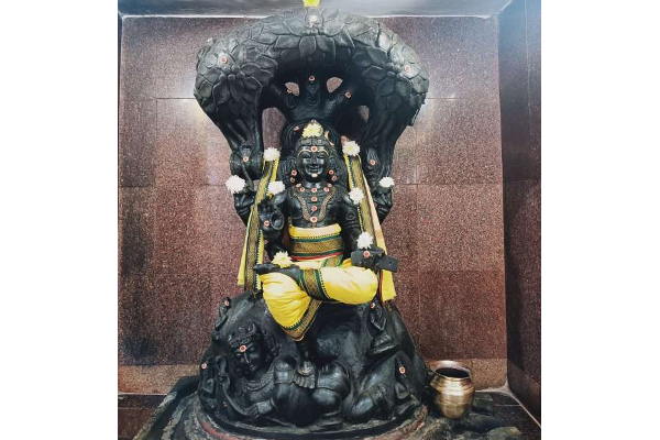 சனி வக்ர பெயர்ச்சி 2022 -  அடுத்தடுத்து இந்த 3 ராசிக்கும் காத்திருக்கும் ஆபத்து...எச்சரிக்கை | Sani Peyarchi Saturn Transit Retrograde Effects