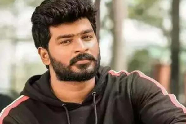 உதவி இயக்குனரை தாக்கிய பிரபல சீரியல் நடிகர்! நிறுத்தப்பட்ட படப்பிடிப்பு | Actor Naveen Attacked Assistant Director